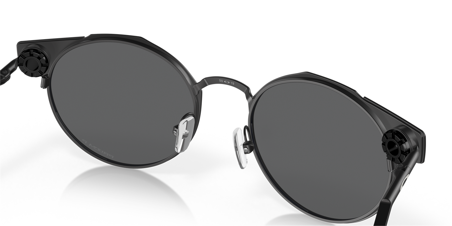 [Prizm Black Polarized Lenses, Satin Black Frame]