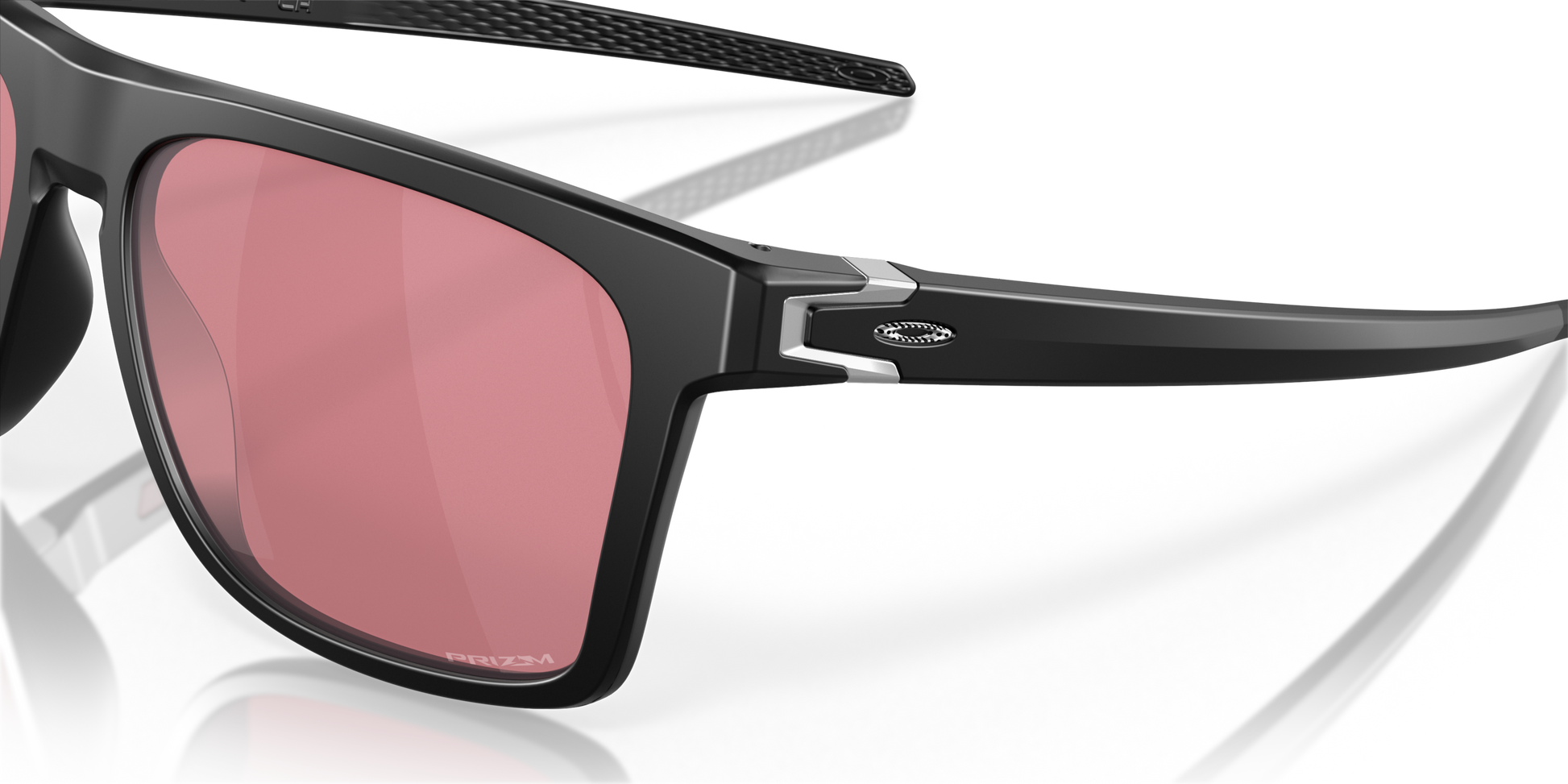 [Prizm Dark Golf Lenses, Matte Black Frame]