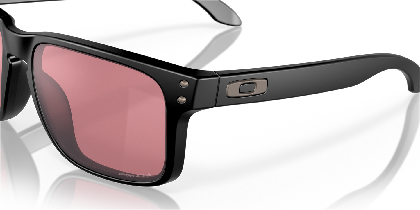 [Prizm Dark Golf Lenses, Matte Black Frame]