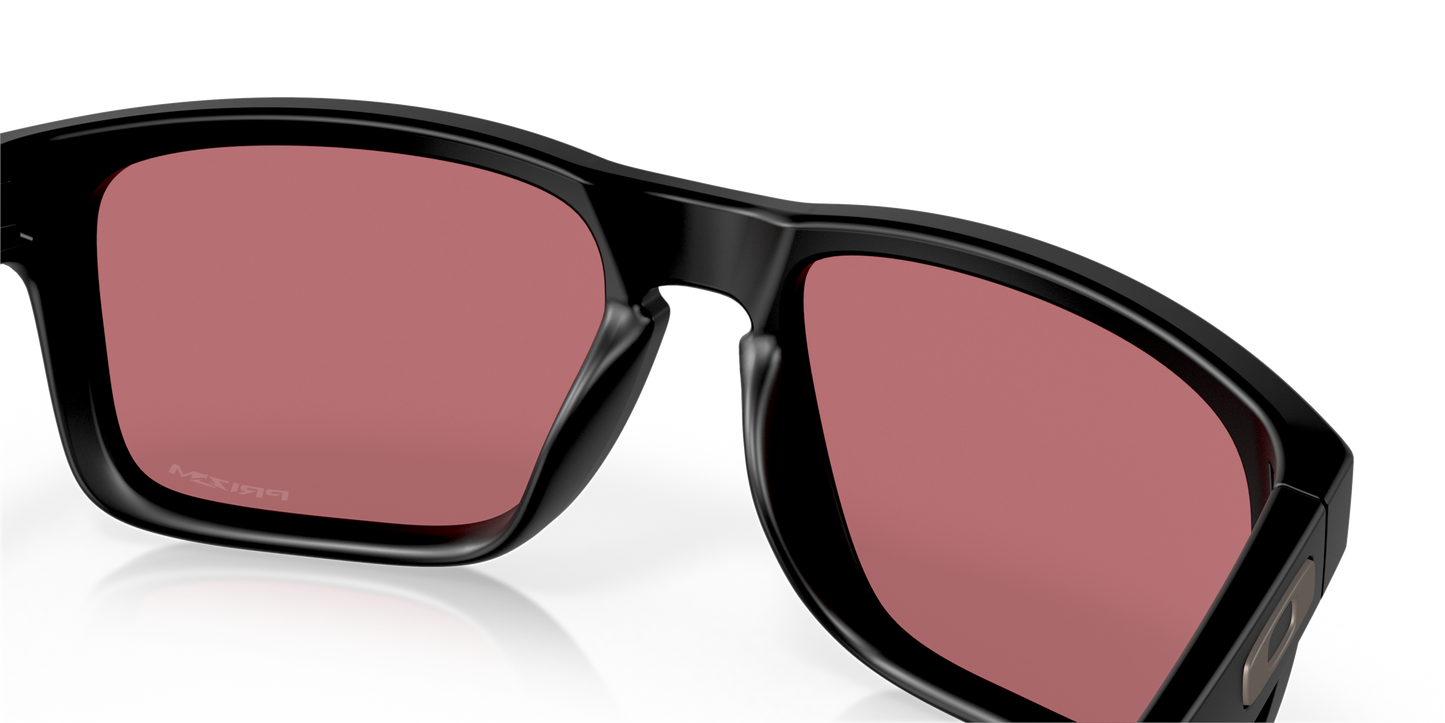[Prizm Dark Golf Lenses, Matte Black Frame]