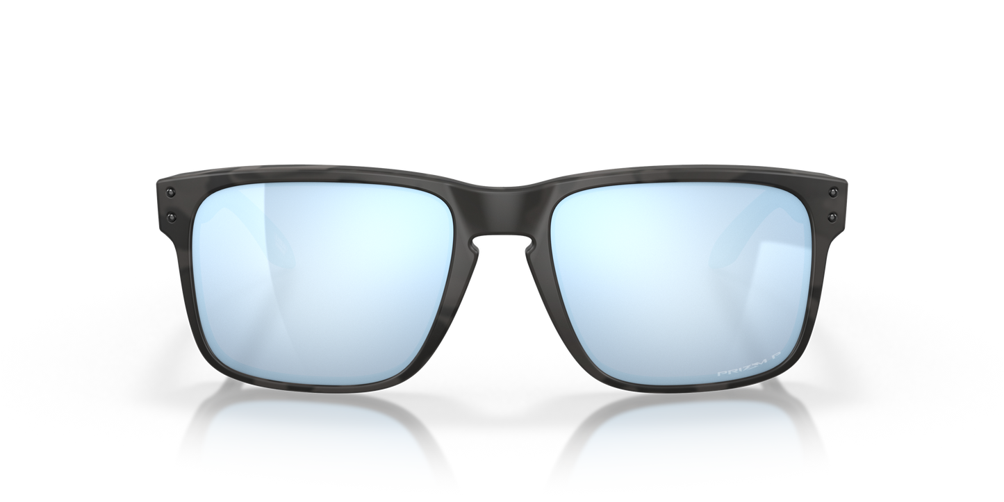 [Prizm Deep Water Polarized Lenses, Matte Black Camo Frame]