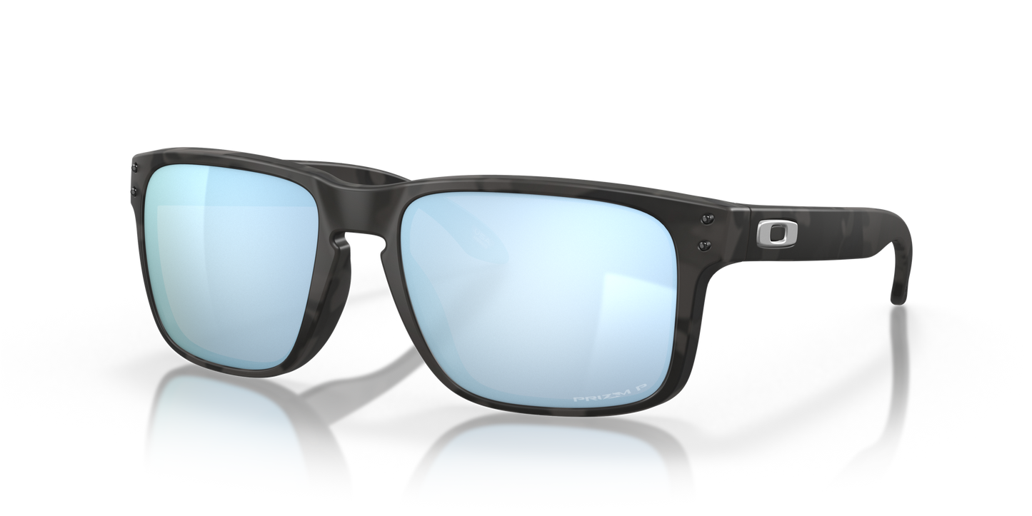[Prizm Deep Water Polarized Lenses, Matte Black Camo Frame]