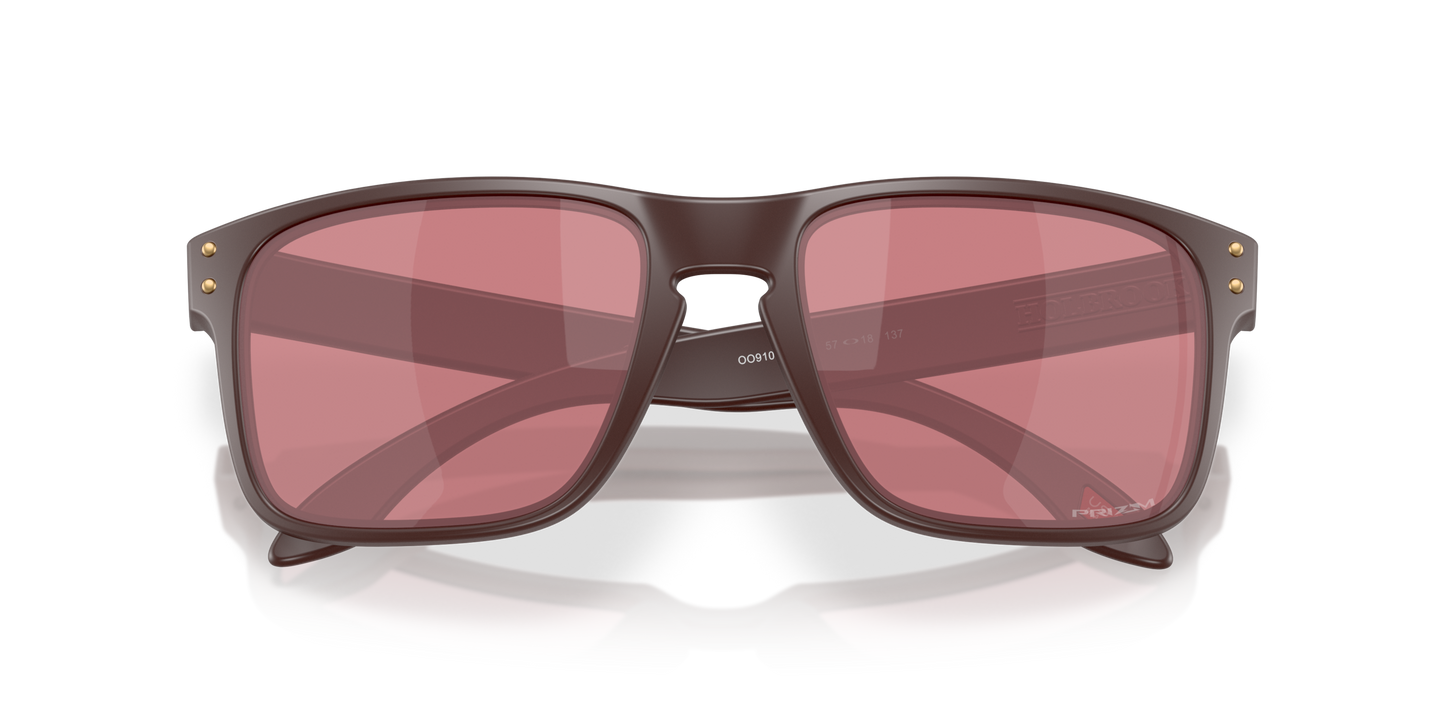[Prizm Dark Golf Lenses, Matte Grenache Frame]