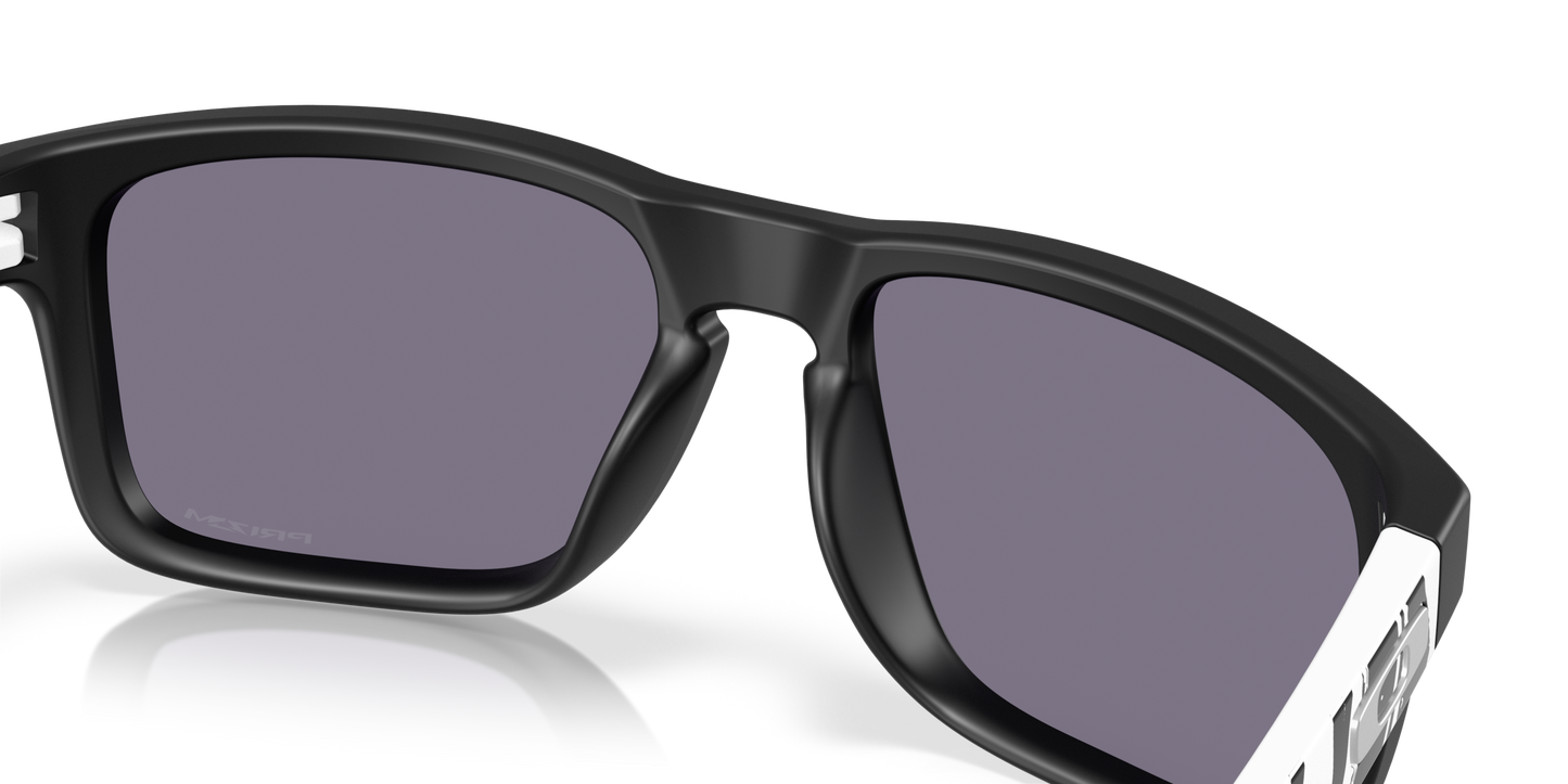 [Prizm Grey Lenses, Matte Black Frame]