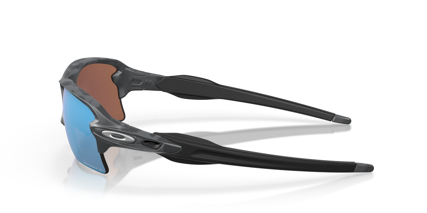 [Prizm Deep Water Polarized Lenses, Matte Black Camo Frame]