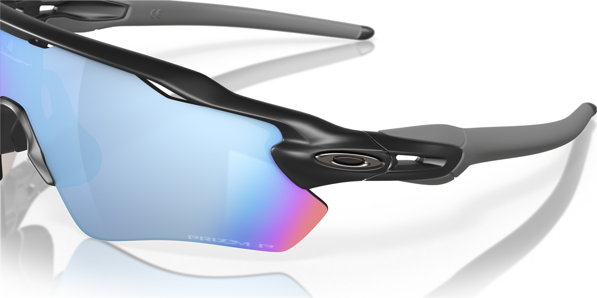 [Prizm Deep Water Polarized Lenses, Matte Black Frame]