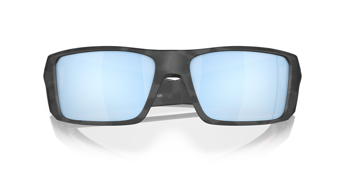 [Prizm Deep Water Polarized Lenses, Matte Black Camo Frame]