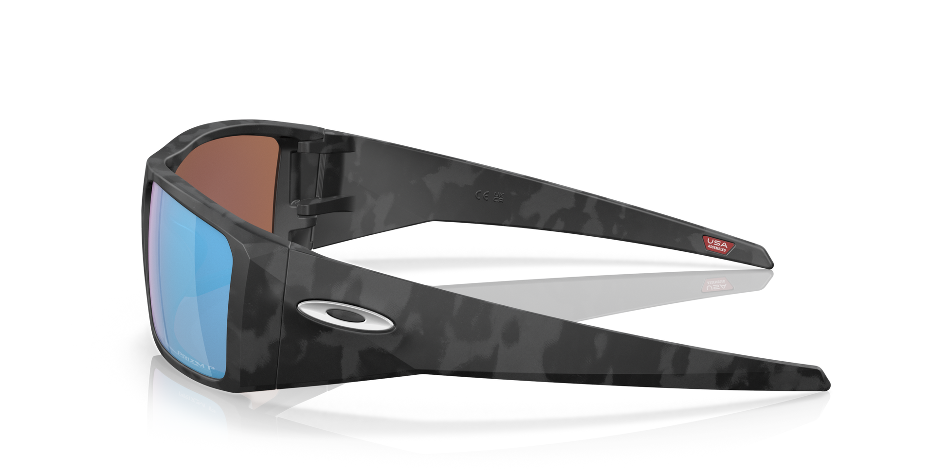 [Prizm Deep Water Polarized Lenses, Matte Black Camo Frame]