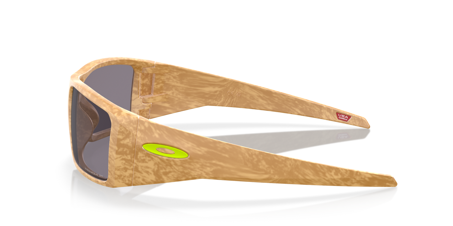 [Prizm Grey Polarized Lenses, Matte Stone Desert Tan Frame]