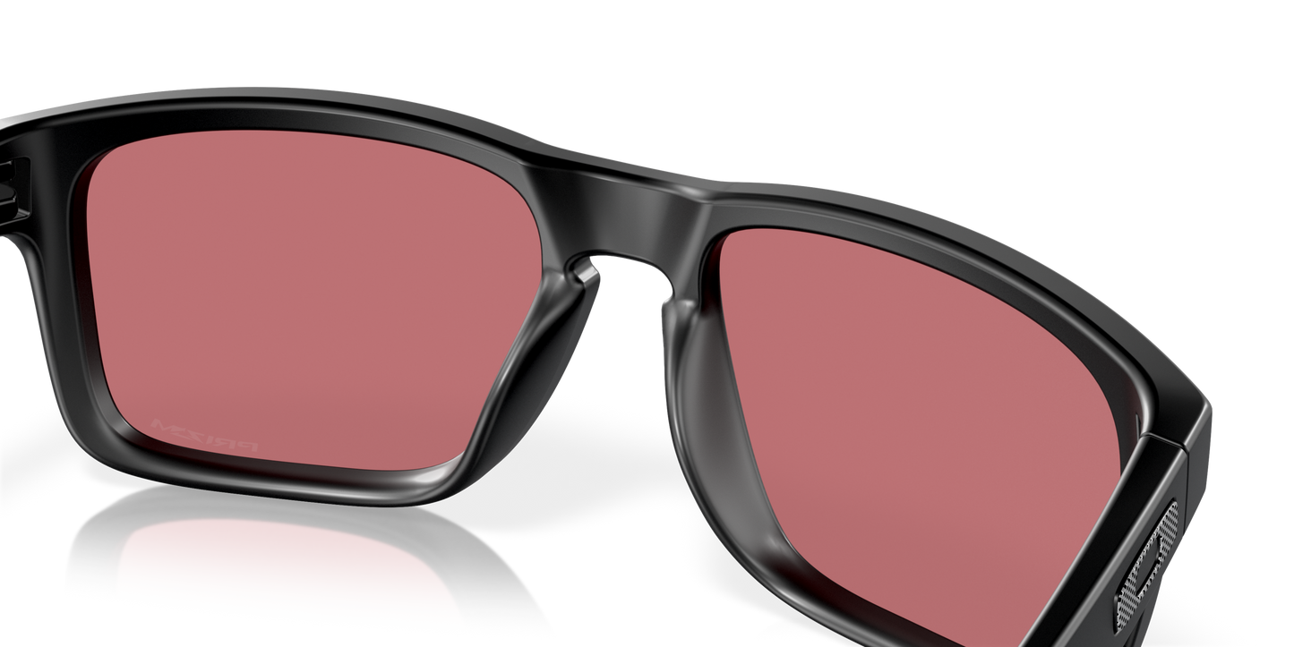 [Prizm Dark Golf Lenses, Matte Black Frame]
