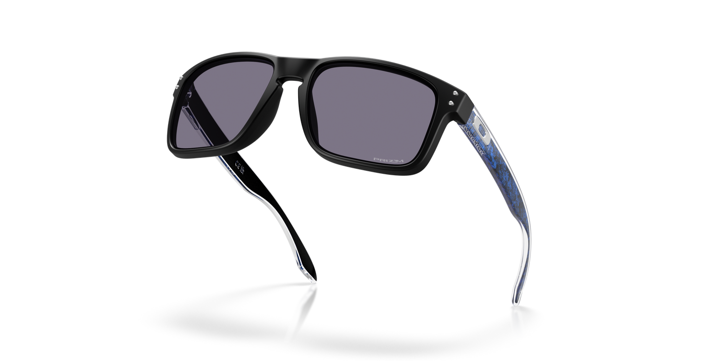 [Prizm Grey Lenses, Matte Black Frame]