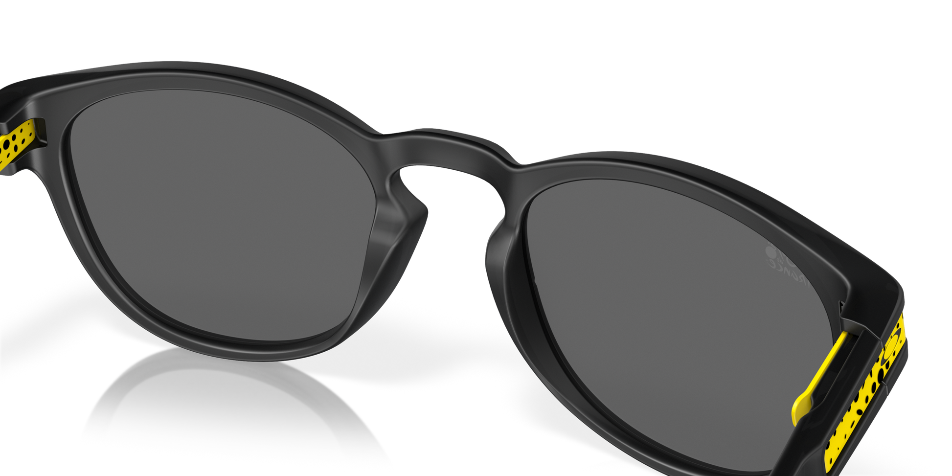 [Prizm Black Lenses, Matte Black Ink Frame]