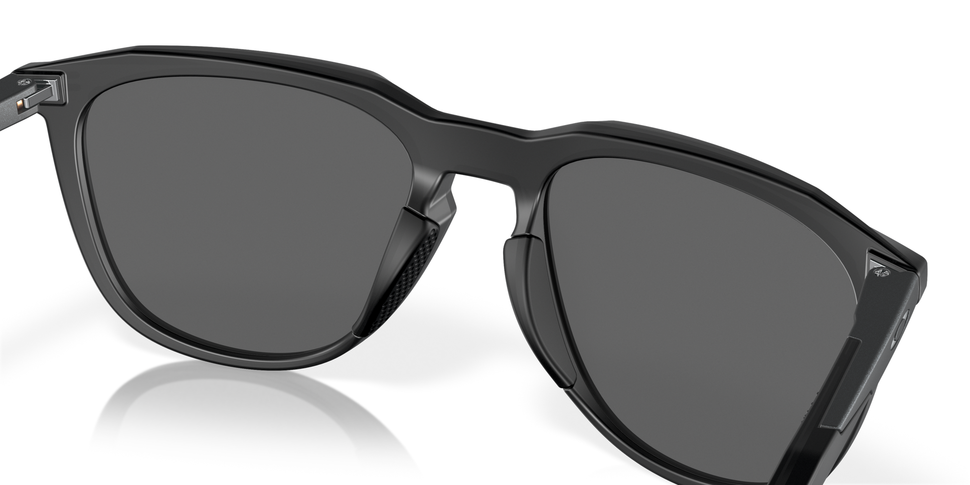 [Prizm Black Lenses, Matte Black Ink Frame]