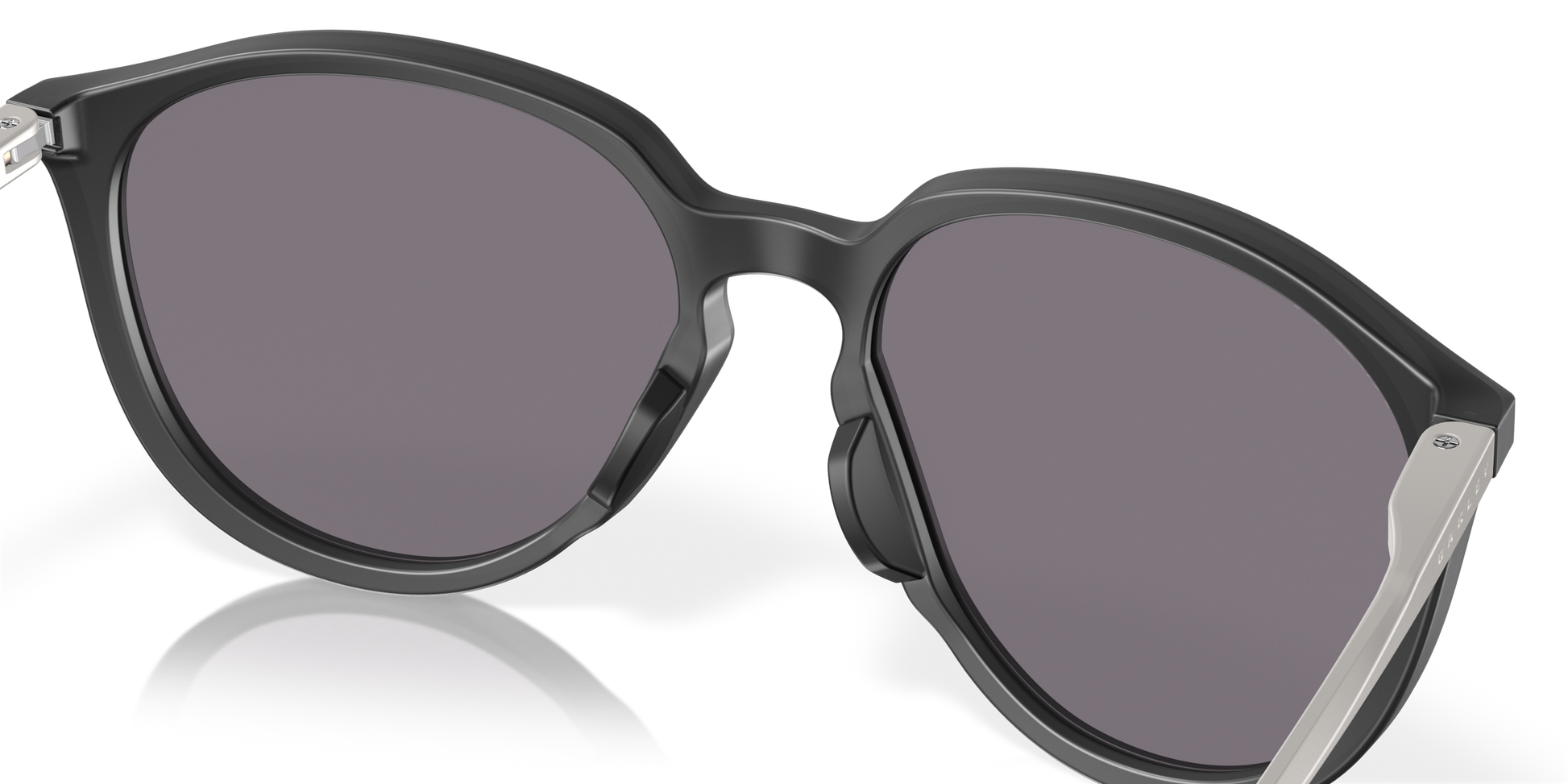 [Prizm Grey Polarized Lenses, Matte Black Ink Frame]