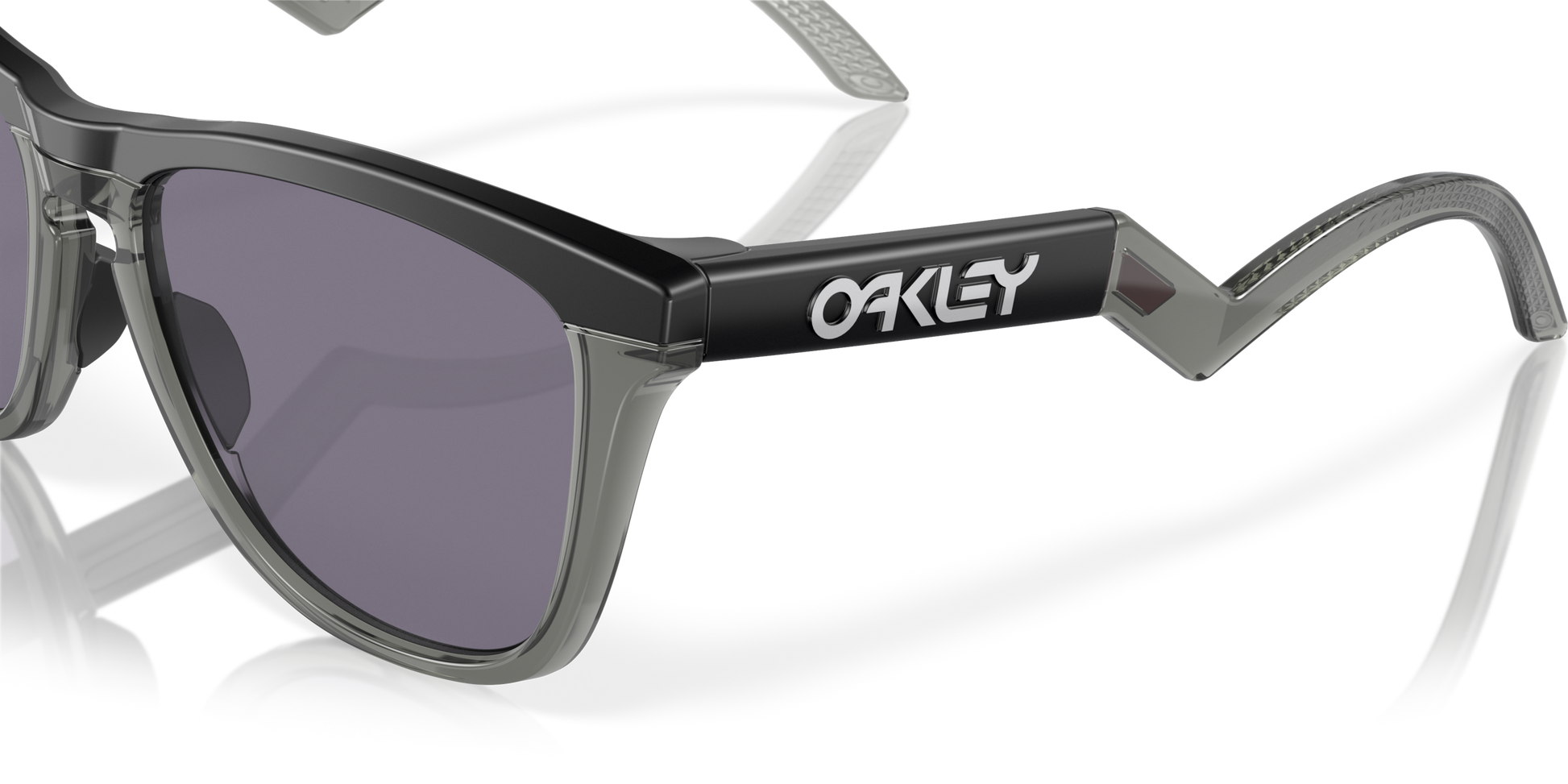 [Prizm Grey Lenses, Matte Black Frame]