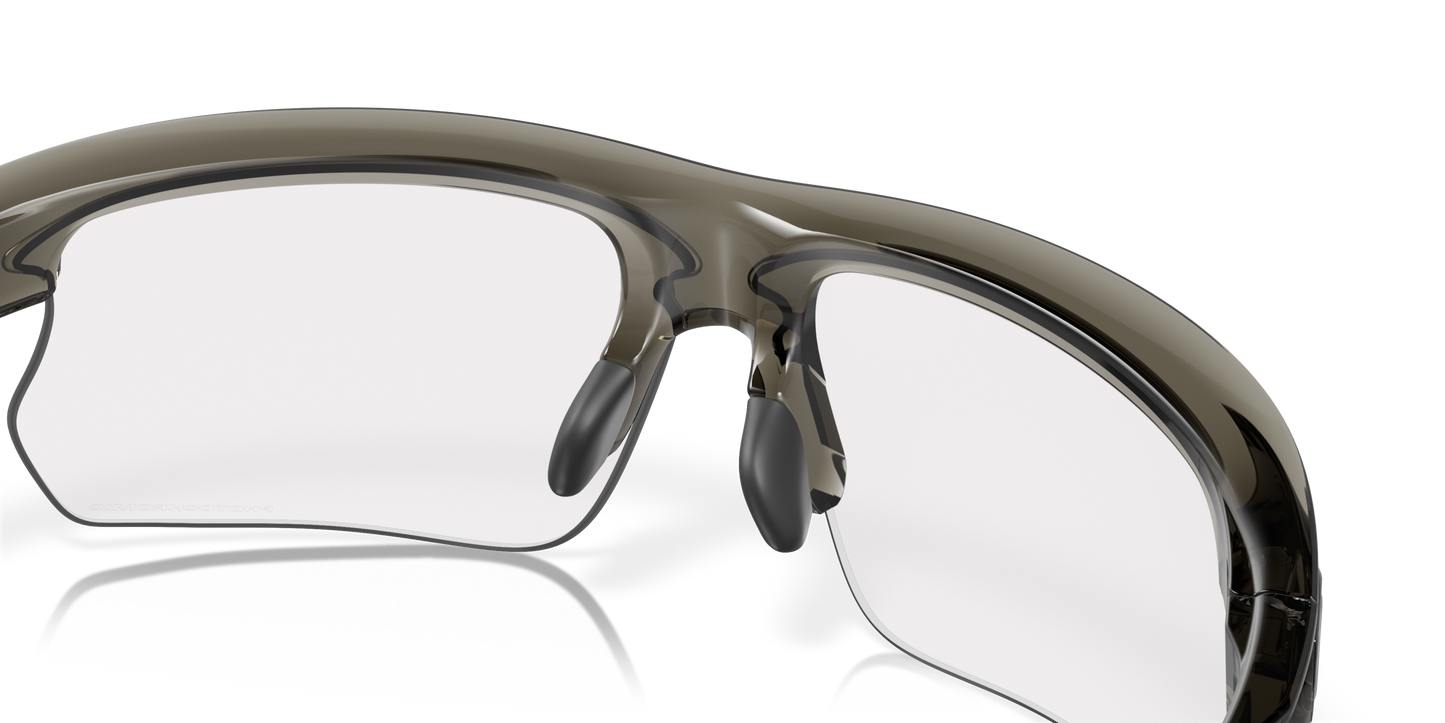 [Clear To Black Iridium Photochromic Lenses, Grey Smoke Frame]