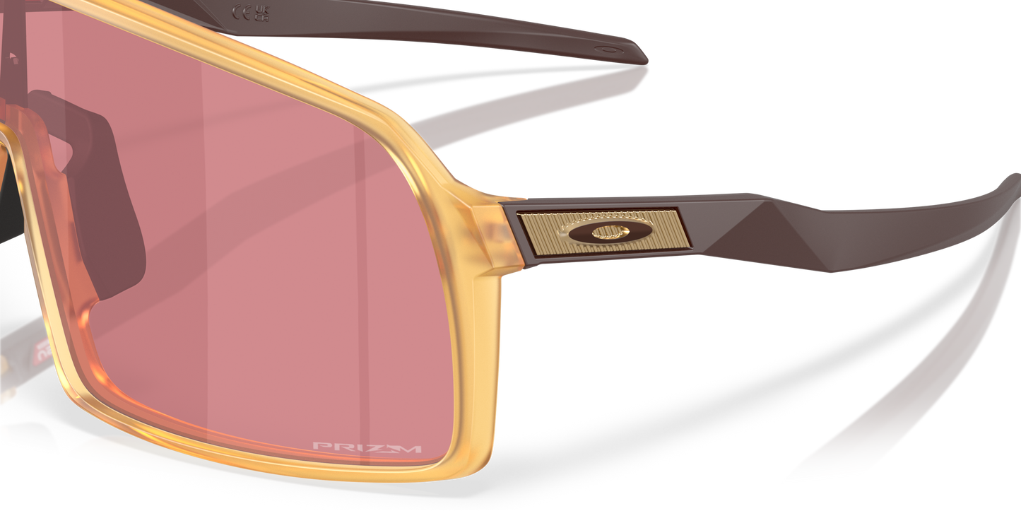 [Prizm Dark Golf Lenses, Matte Transparent Light Curry Frame]