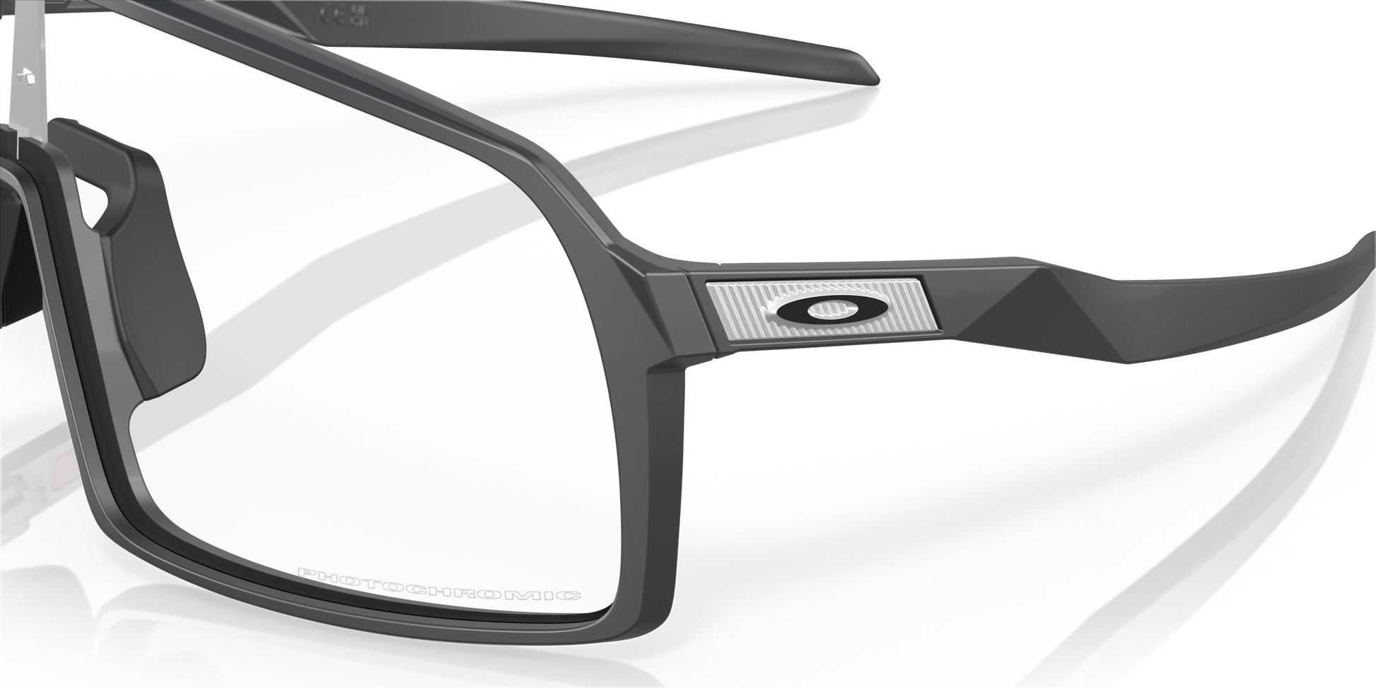 [Clear To Black Iridium Photochromic Lenses, Matte Carbon Frame]