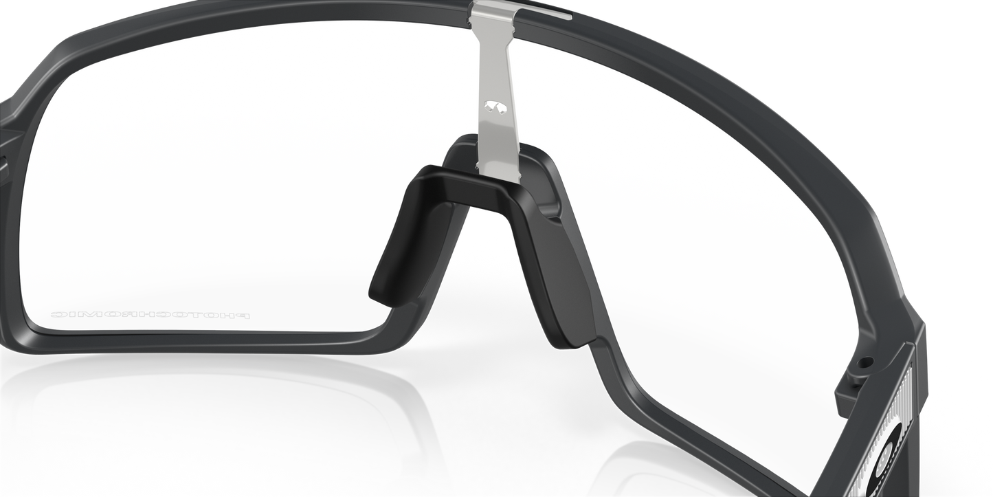 [Clear To Black Iridium Photochromic Lenses, Matte Carbon Frame]