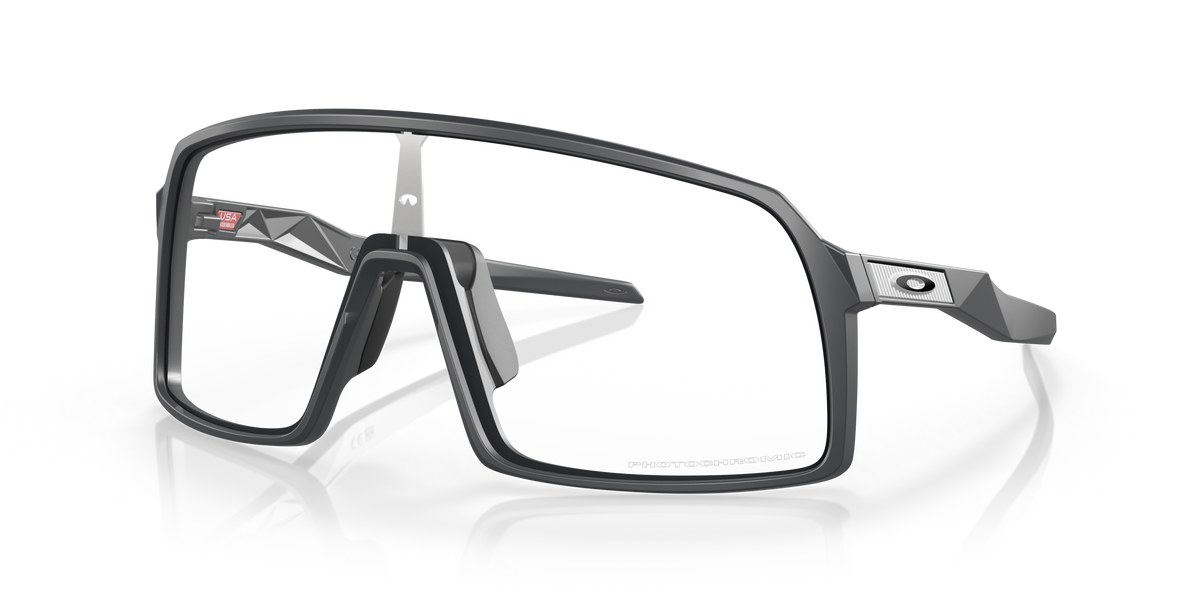 [Clear To Black Iridium Photochromic Lenses, Matte Carbon Frame]