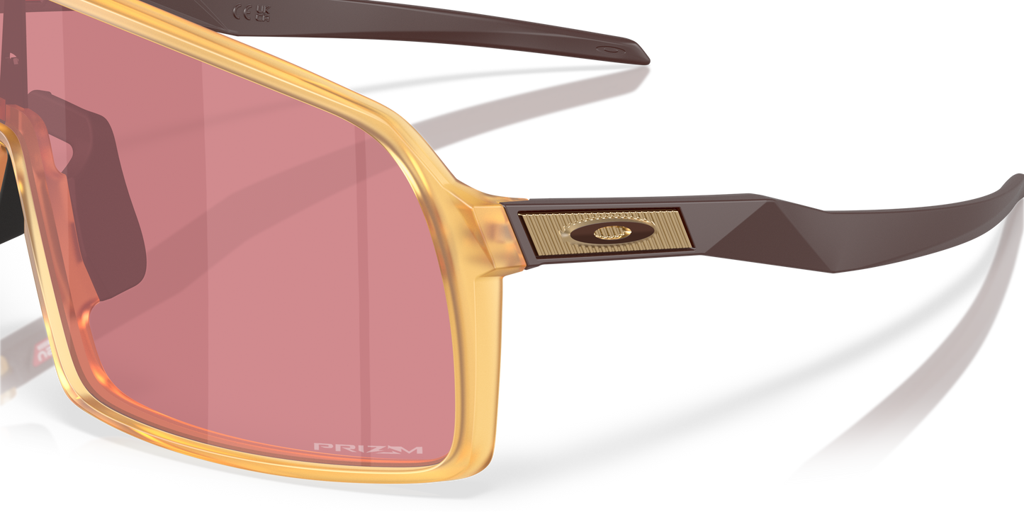 [Prizm Dark Golf Lenses, Matte Transparent Light Curry Frame]