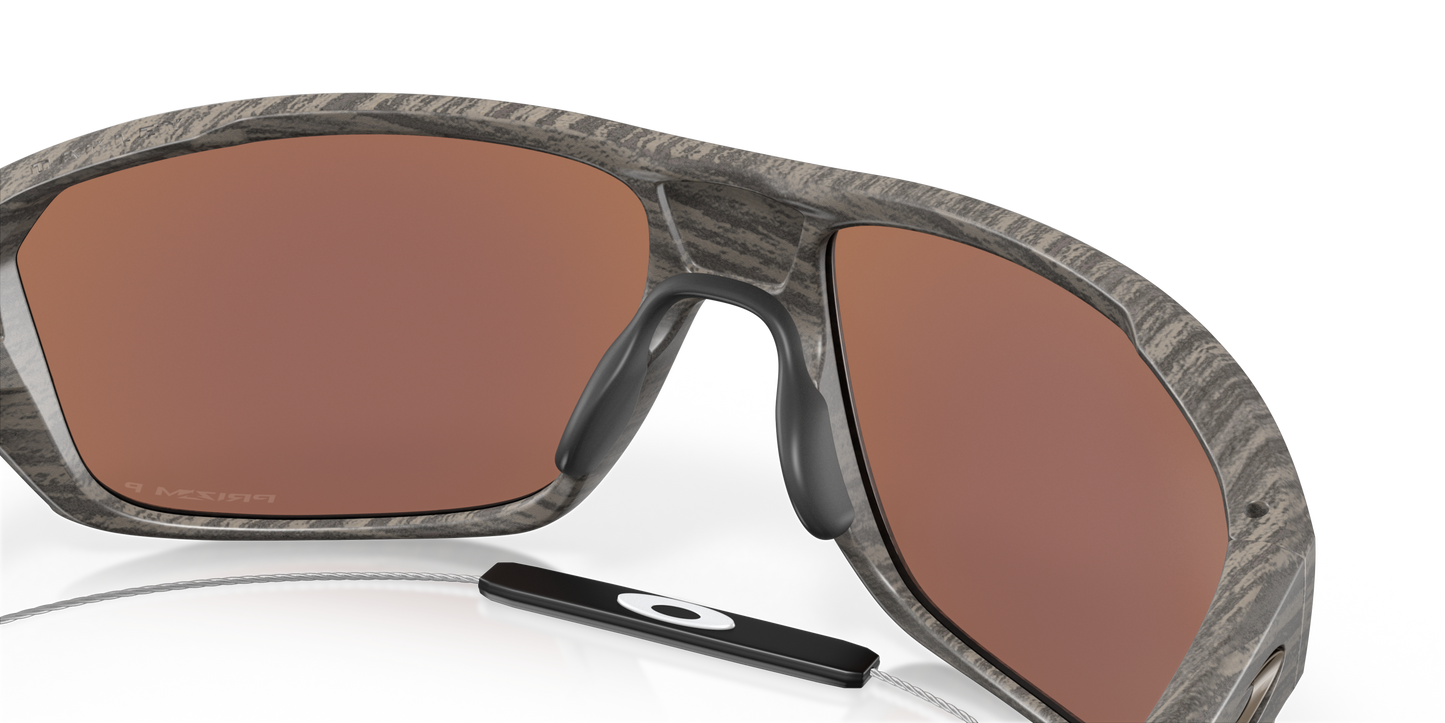 [Prizm Deep Water Polarized Lenses, Woodgrain Frame]