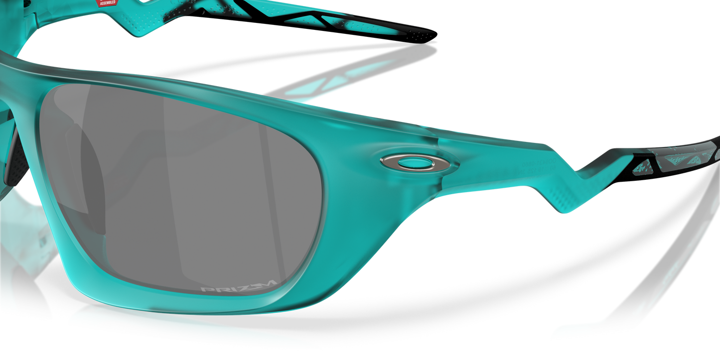 [Prizm Black Lenses, Matte Transparent Arctic Surf Frame]