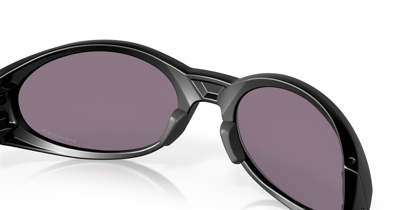 [Prizm Grey Lenses, Matte Black Frame]