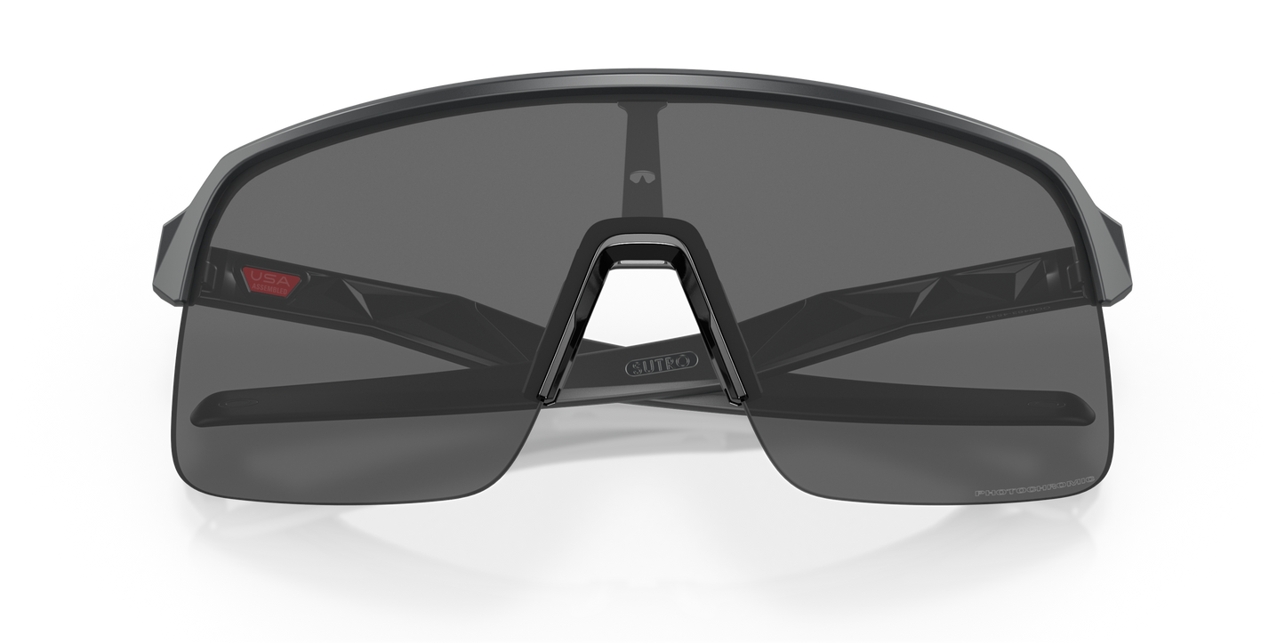 [Clear To Black Iridium Photochromic Lenses, Matte Carbon Frame]