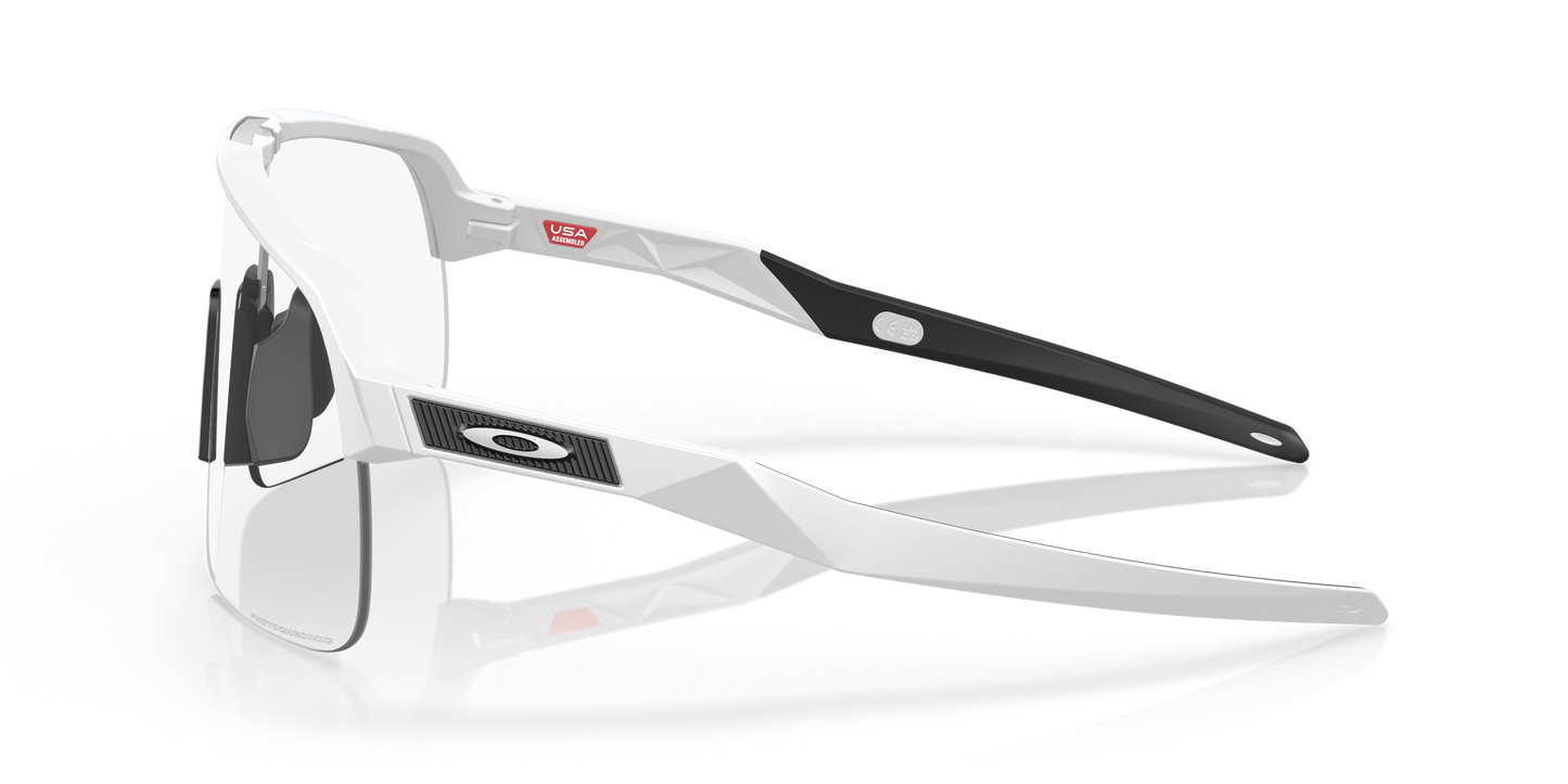 [Clear To Black Iridium Photochromic Lenses, Matte White Frame]