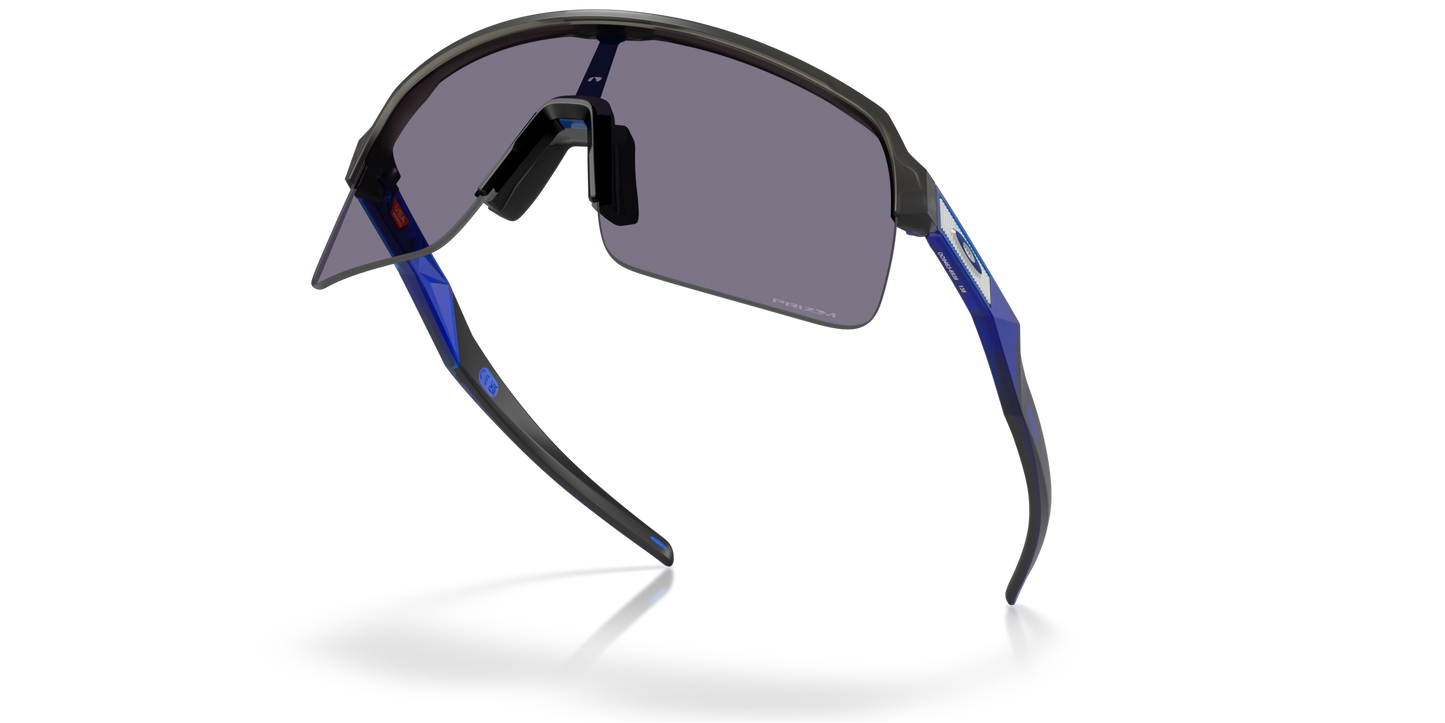 [Prizm Grey Lenses, Matte Grey Smoke Frame]