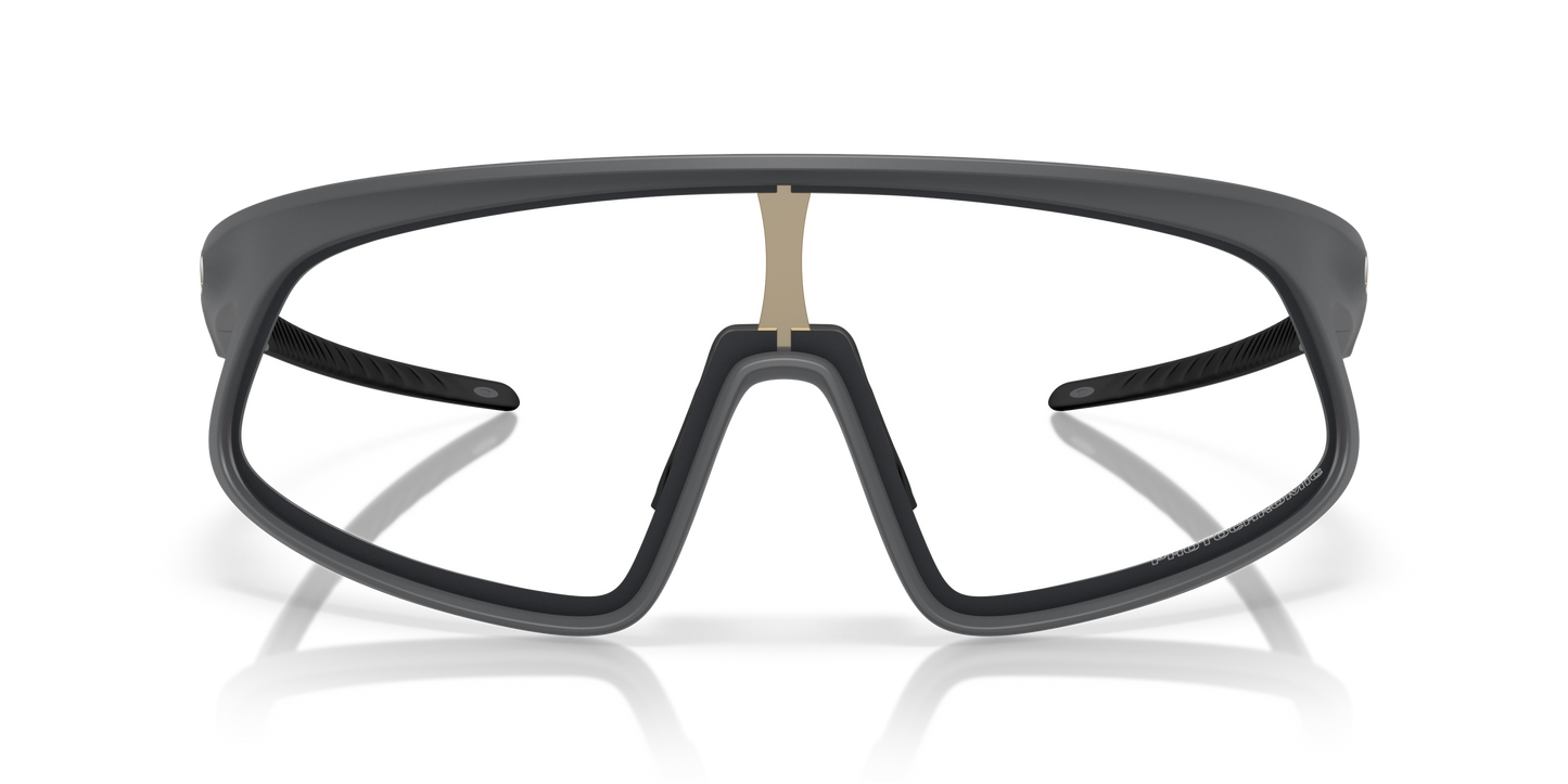 [Clear To Black Iridium Photochromic Lenses, Matte Carbon Frame]