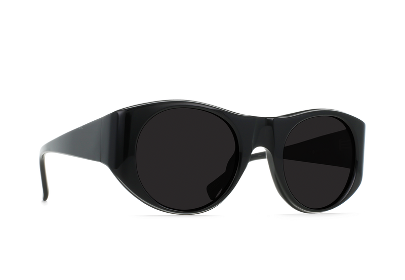 [Recycled Black / Dark Smoke]
