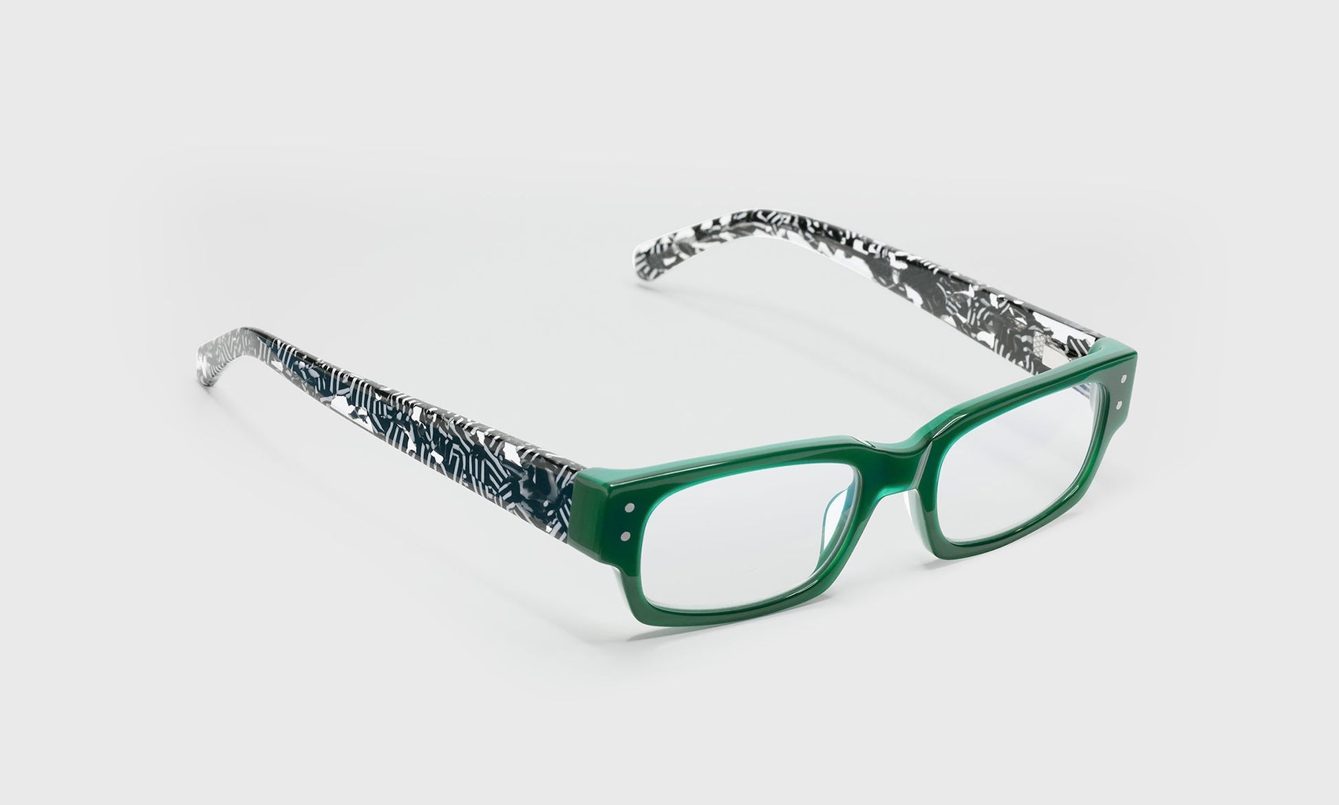 [17 - Kelly Green Front with Zebra Temples]