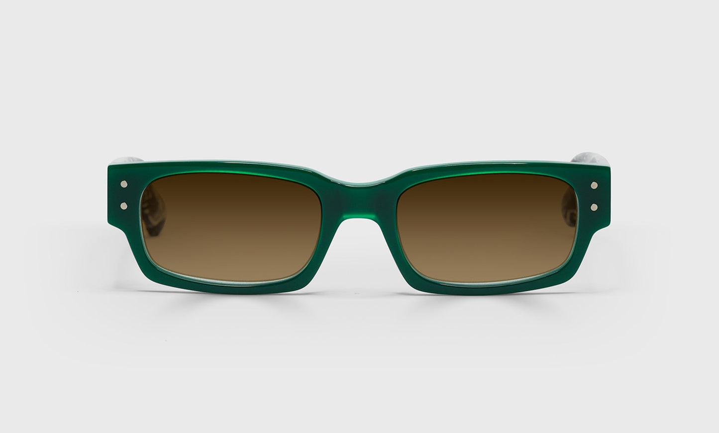 [17 - Kelly Green Front with Zebra Temples]