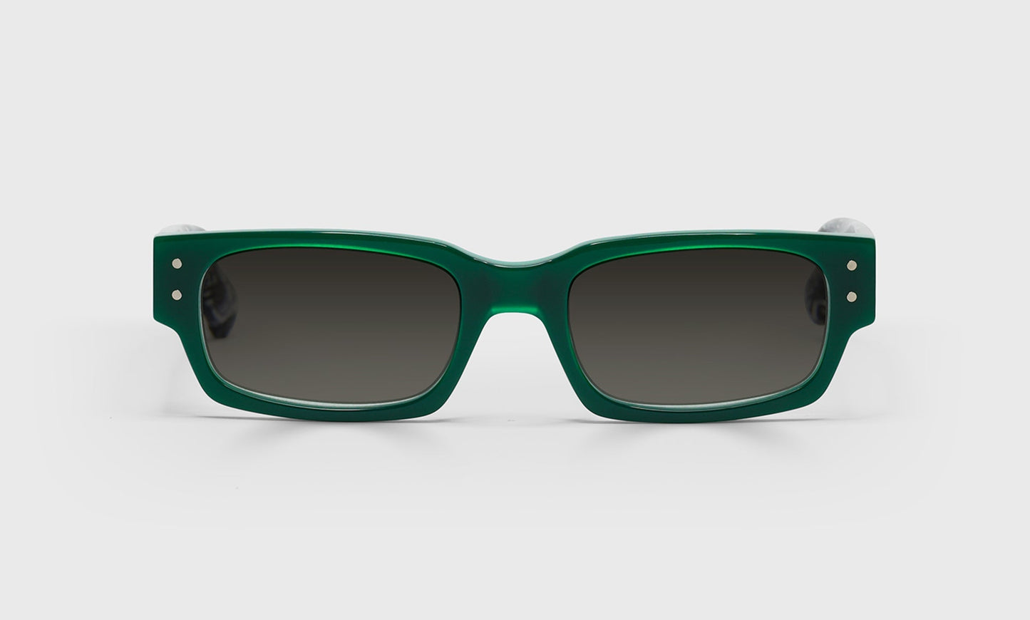 [17 - Kelly Green Front with Zebra Temples]