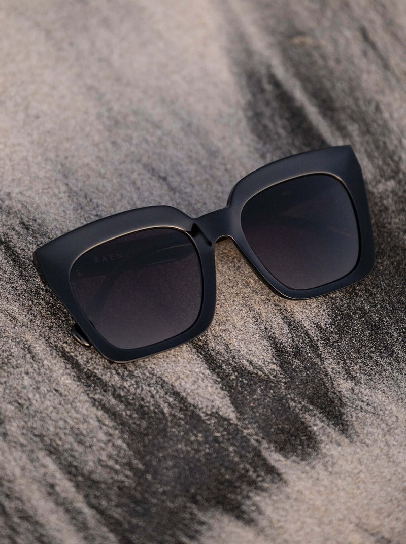 [Recycled Black / Dark Smoke Polarized]