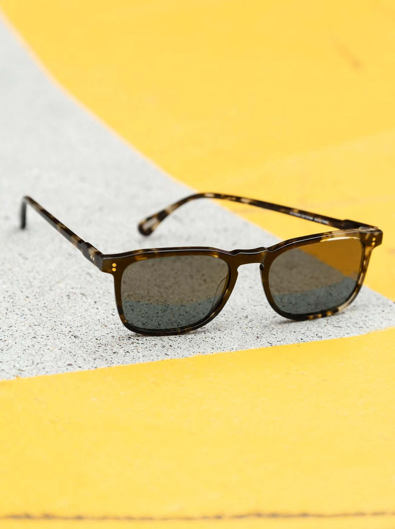 [Crystal Clear / Blue Smoke Polarized]