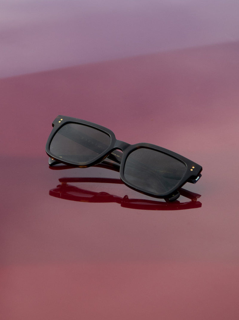 [Ghost / Green Polarized]