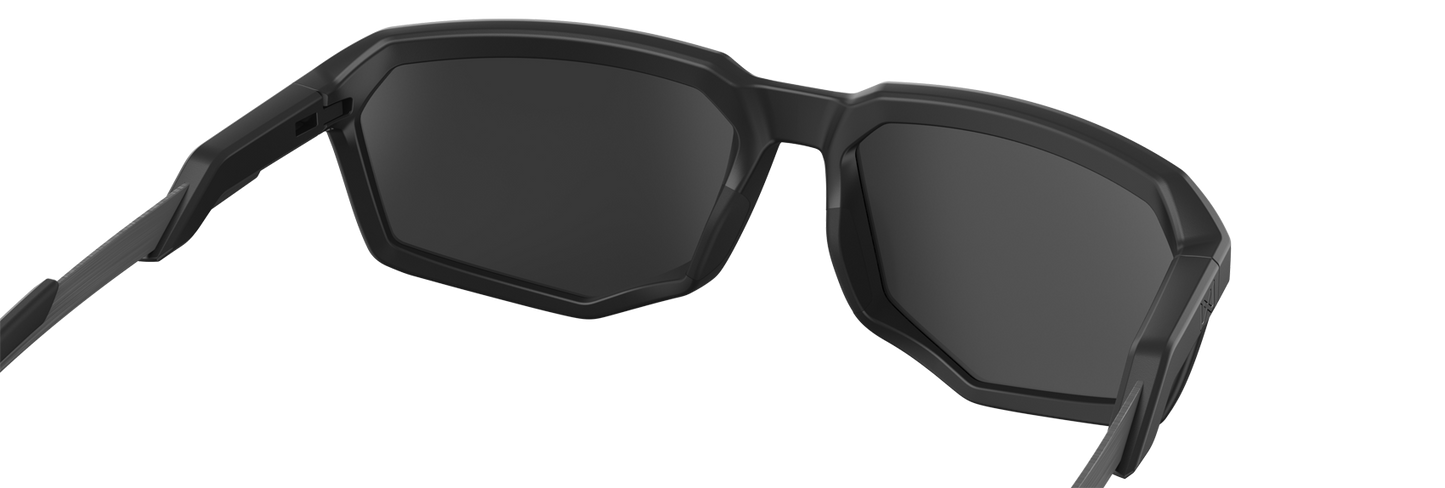 [Matte Black/CAPTIVATE™ Grey (Non-Polarized)]