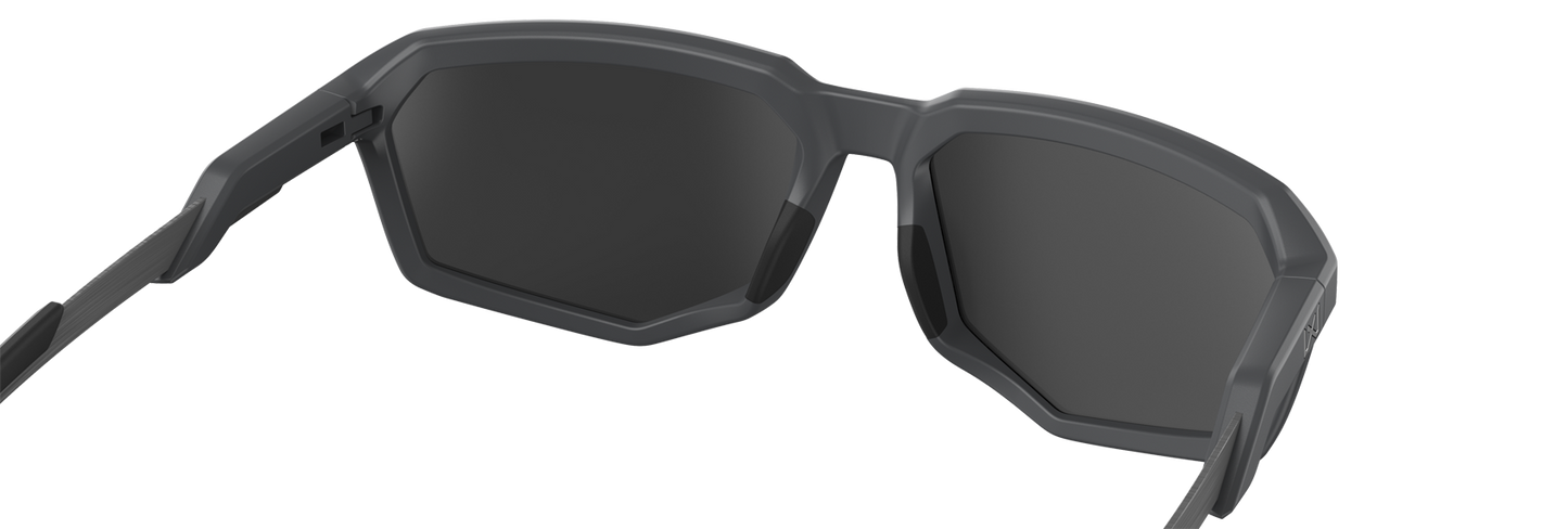 [Matte Grey/CAPTIVATE™ Polarized Black Mirror]