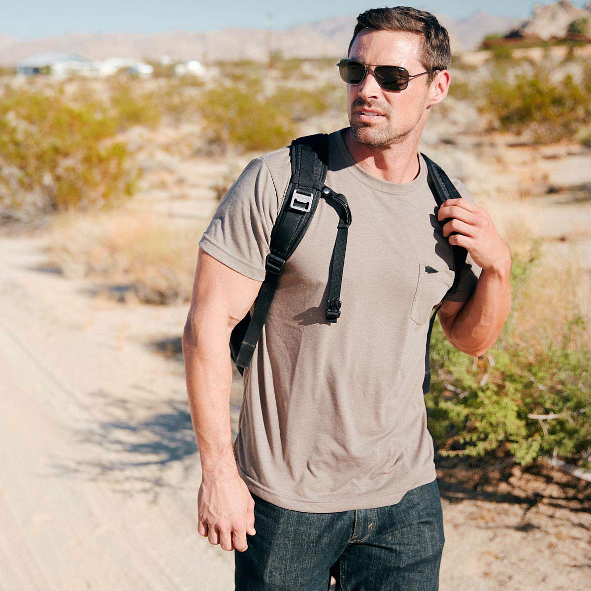 [23k Gold & AGX Polarized Nylon Lens]