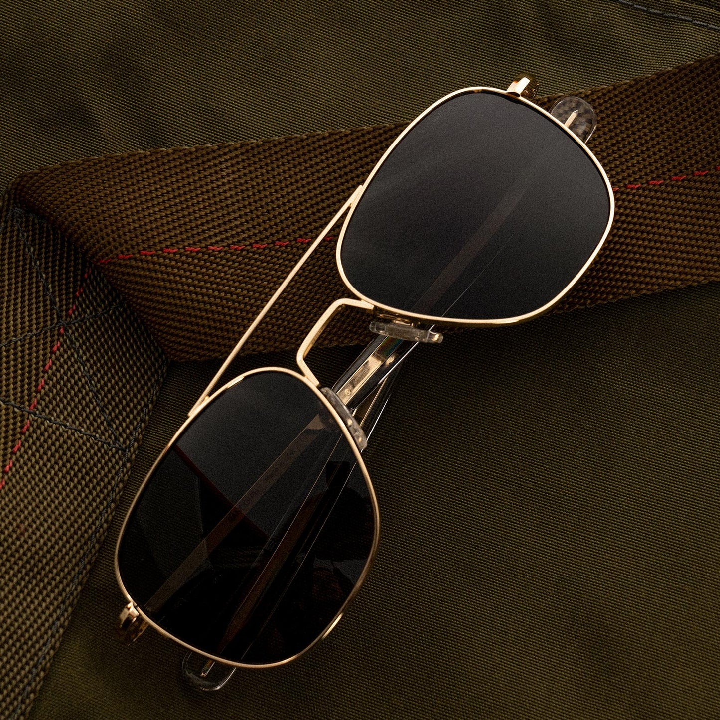 [23k Gold & Non-Polarized American Gray Lens]
