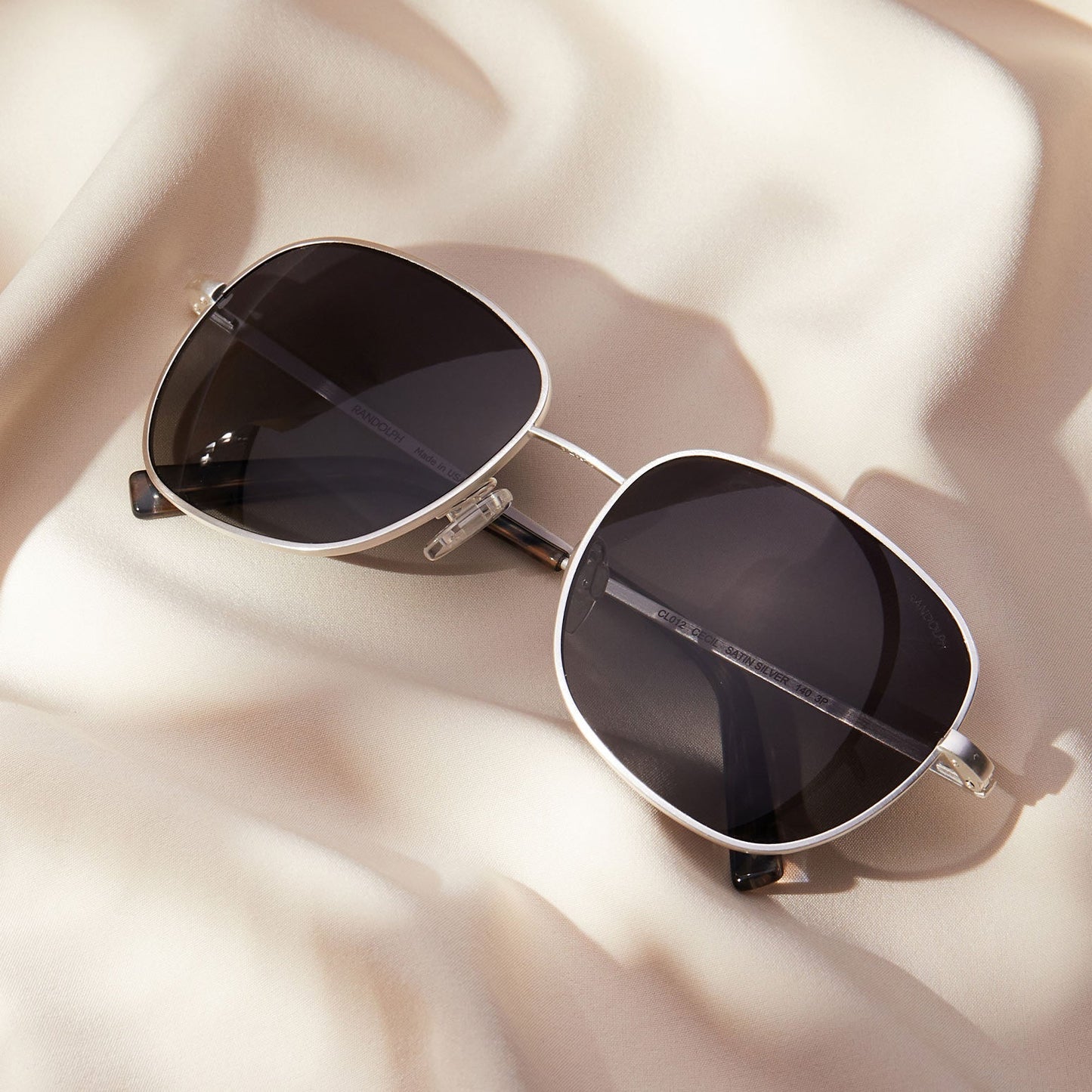 [Satin Silver & Coastal Gray Polarized Gradient Nylon Lens]