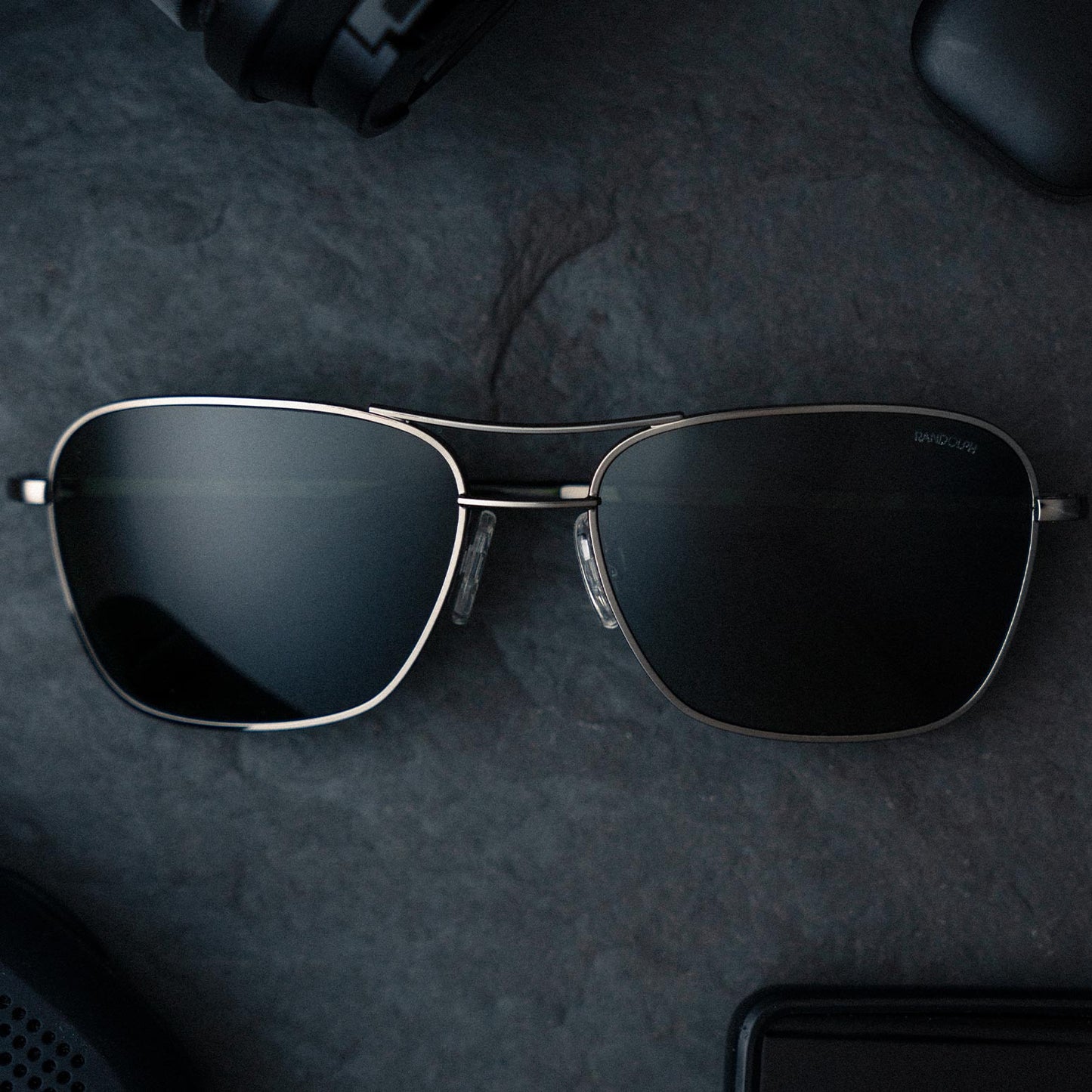 [Gunmetal & AGX Polarized Glass Lens]